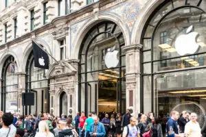 Apple store customers